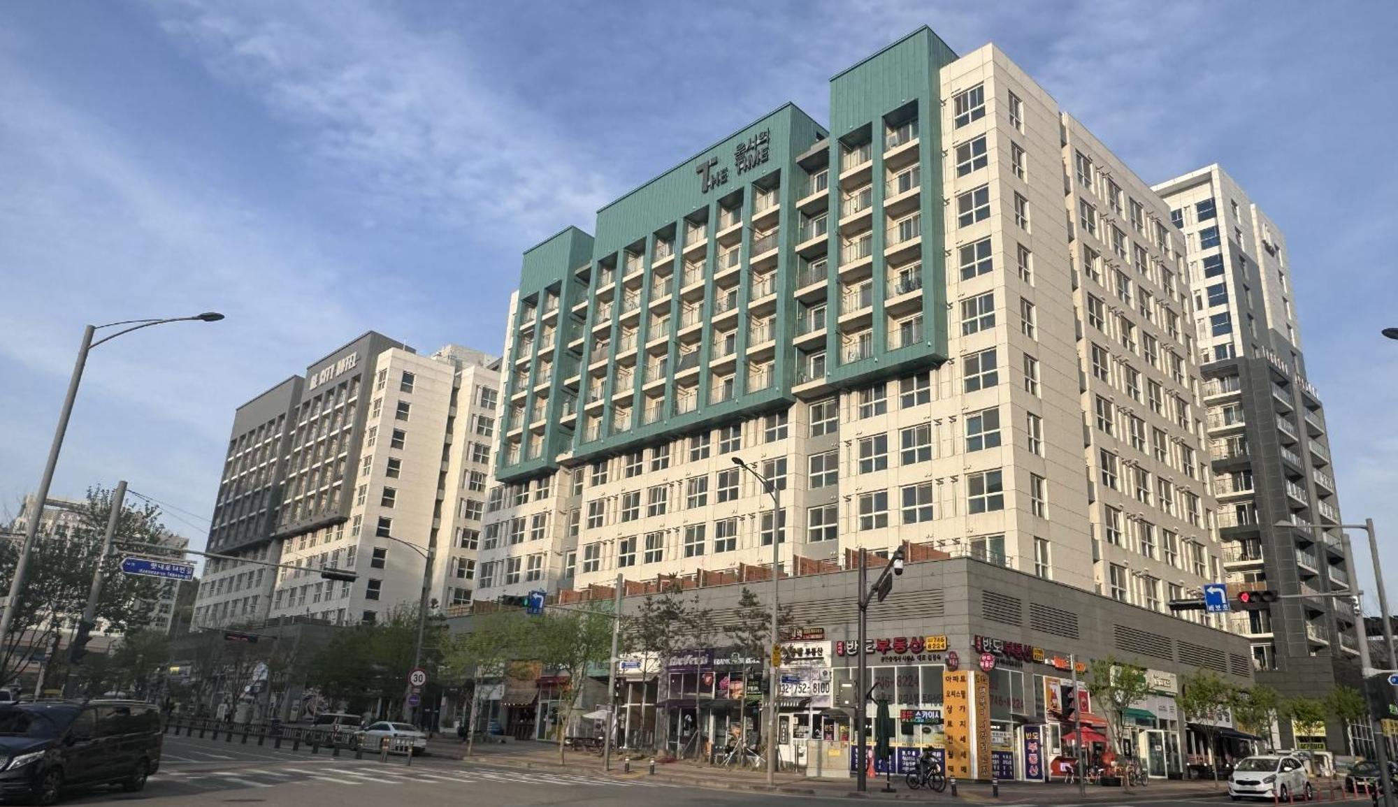 The Time Hotel Incheon Airport Екстериор снимка